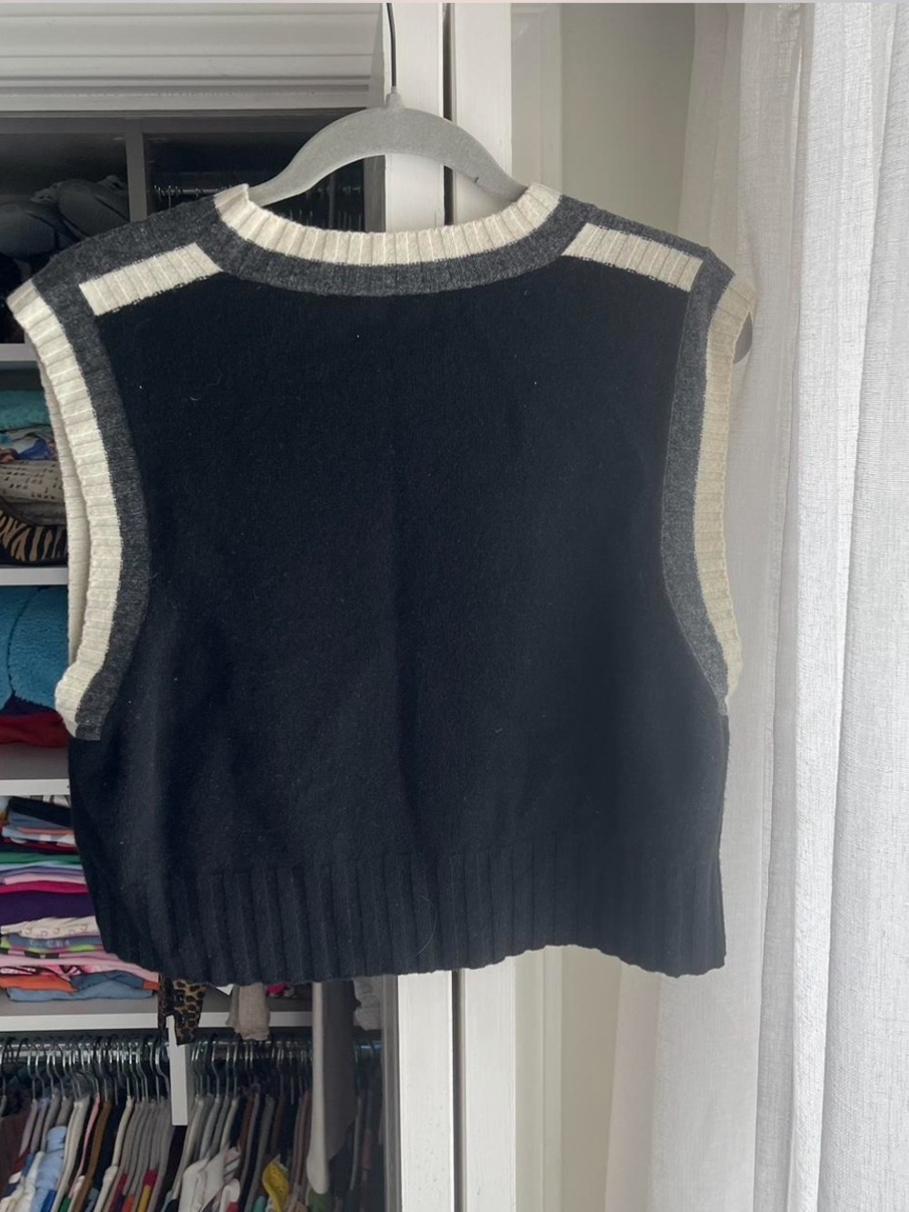 EYTYS Cropped Sweater - Picture 4 of 4